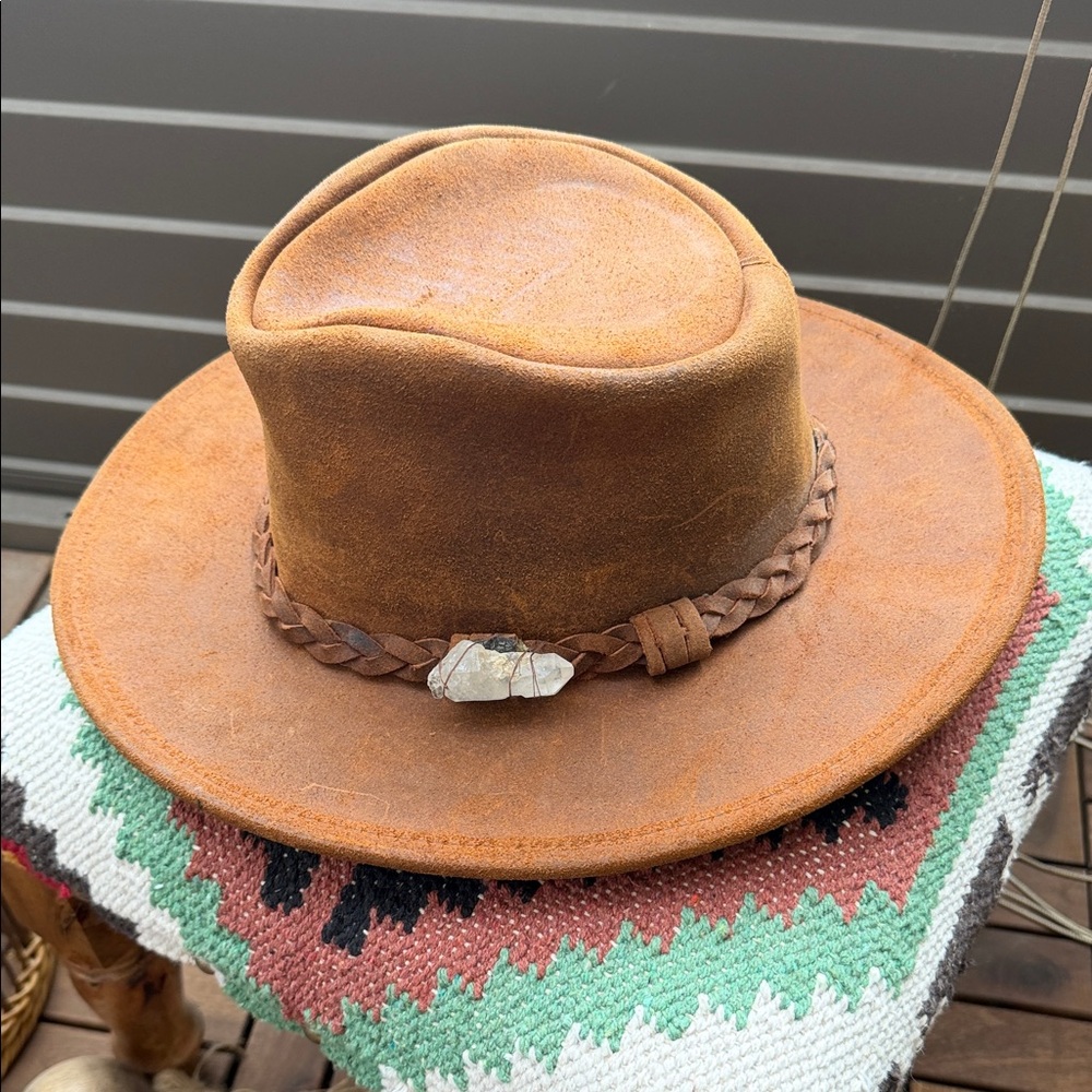 Minnetonka Distressed The Outback Hat with Braided Band